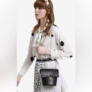 La’Festin Black and Gold Handbag crossbody black